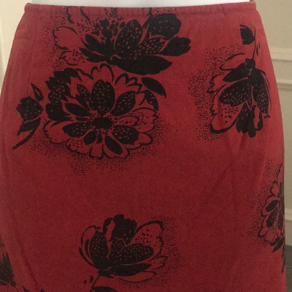 Ann Taylor Loft pencil skirt - Picture 3 of 8